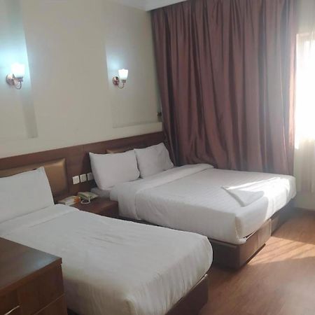 Hotel Multan Eksteriør billede