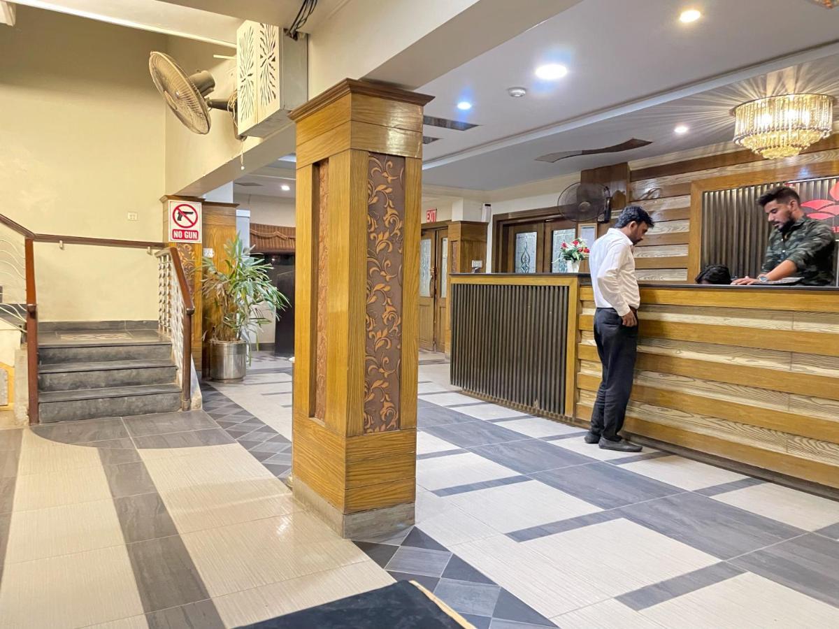 Hotel Multan Eksteriør billede