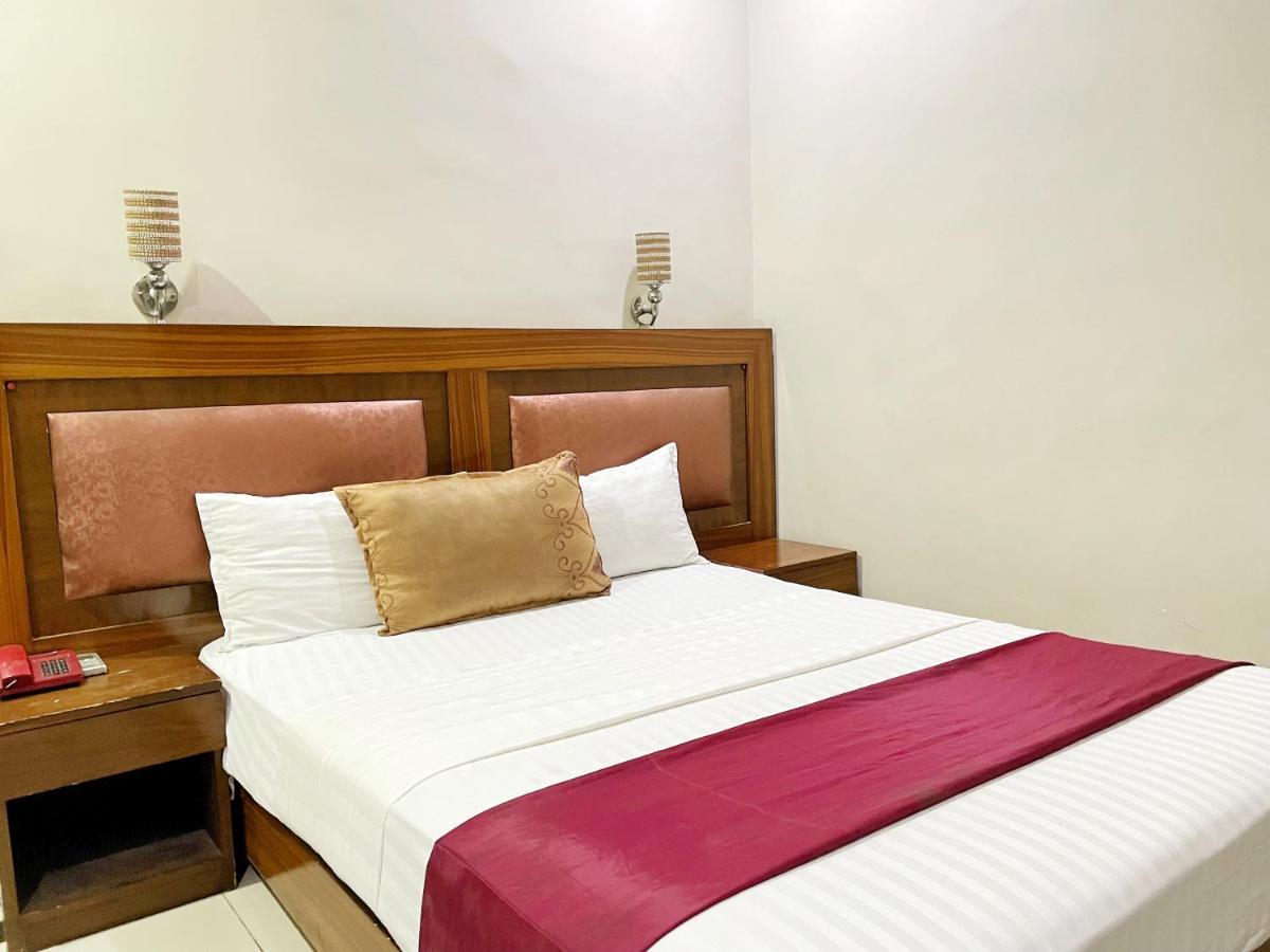 Hotel Multan Eksteriør billede