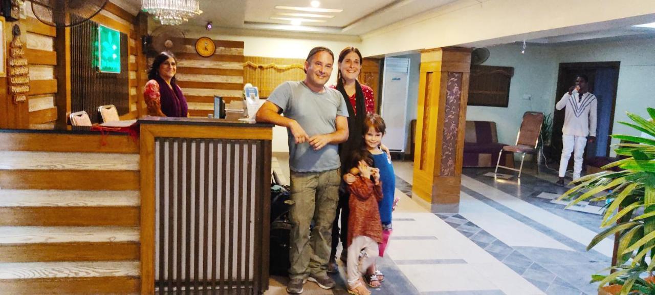 Hotel Multan Eksteriør billede