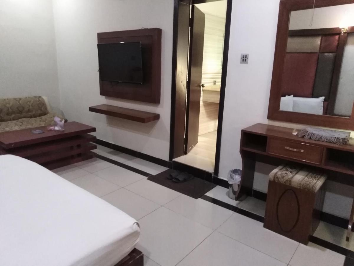 Hotel Multan Eksteriør billede