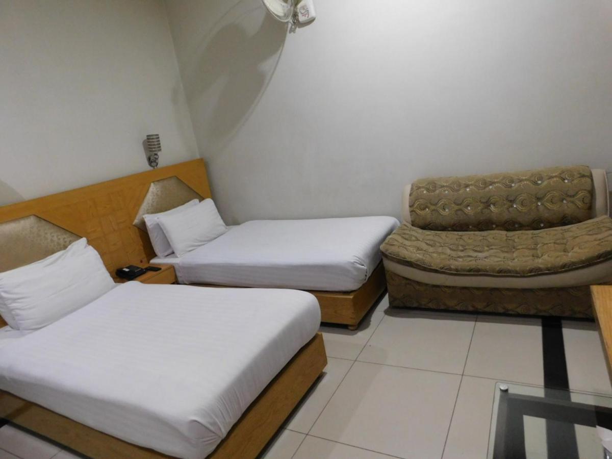 Hotel Multan Eksteriør billede